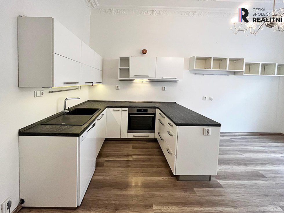 Pronájem bytu 5+kk 100 m², Praha