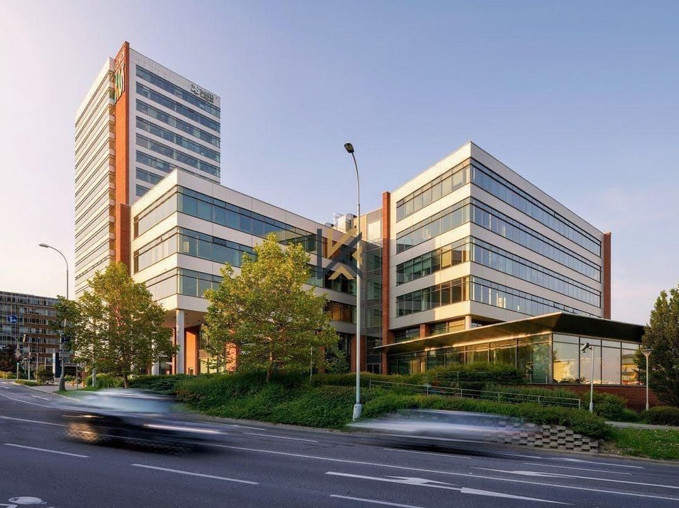 Pronájem kanceláře 184 m², Praha