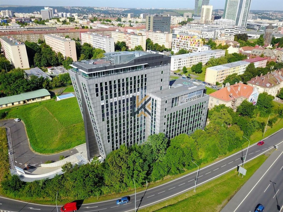 Pronájem kanceláře 213 m², Praha