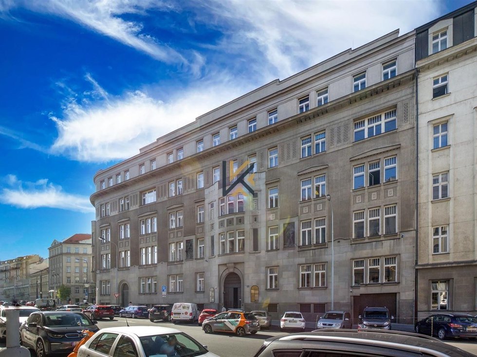 Pronájem kanceláře 278 m², Praha