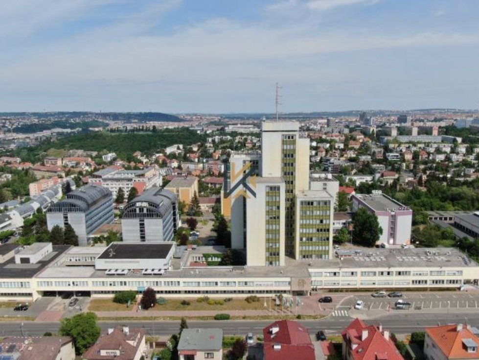 Pronájem obchodu 818 m², Praha