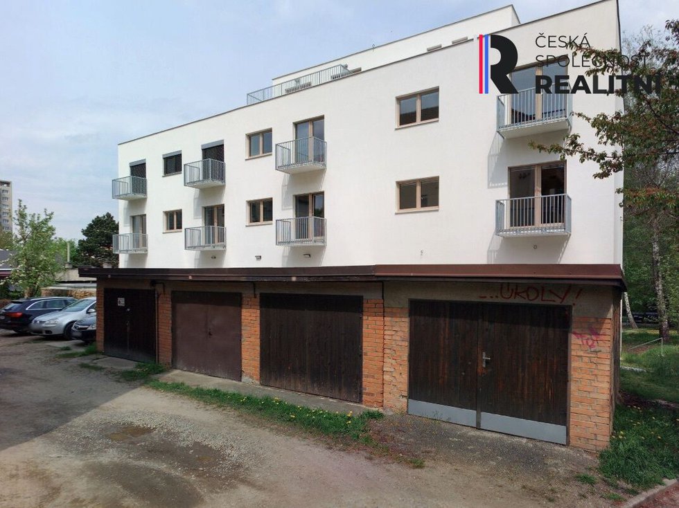 Pronájem garáže 16 m², Zlín