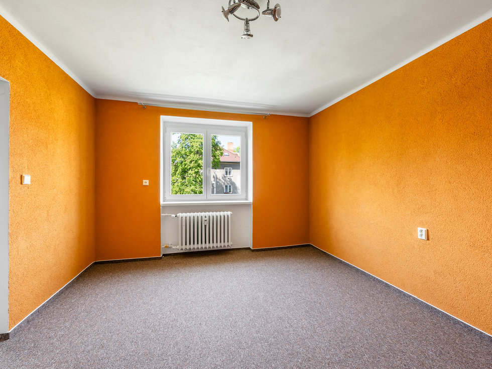 Pronájem bytu 1+1 39 m², Tlučná