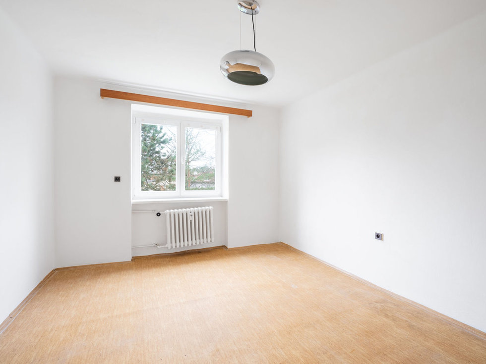 Pronájem bytu 1+1 39 m², Tlučná