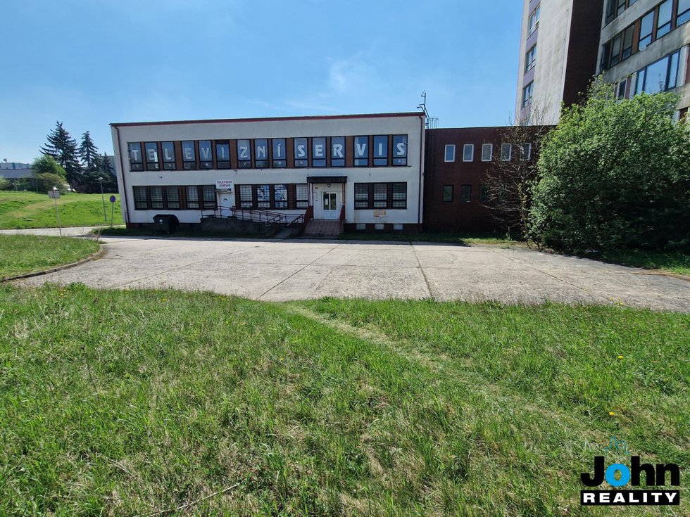 Prodej Ostatních komerčních prostor 1000 m², Most