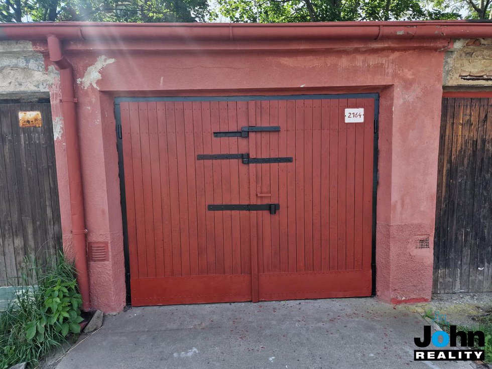 Pronájem garáže 25 m², Most