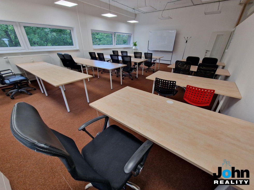 Pronájem kanceláře 60 m², Most
