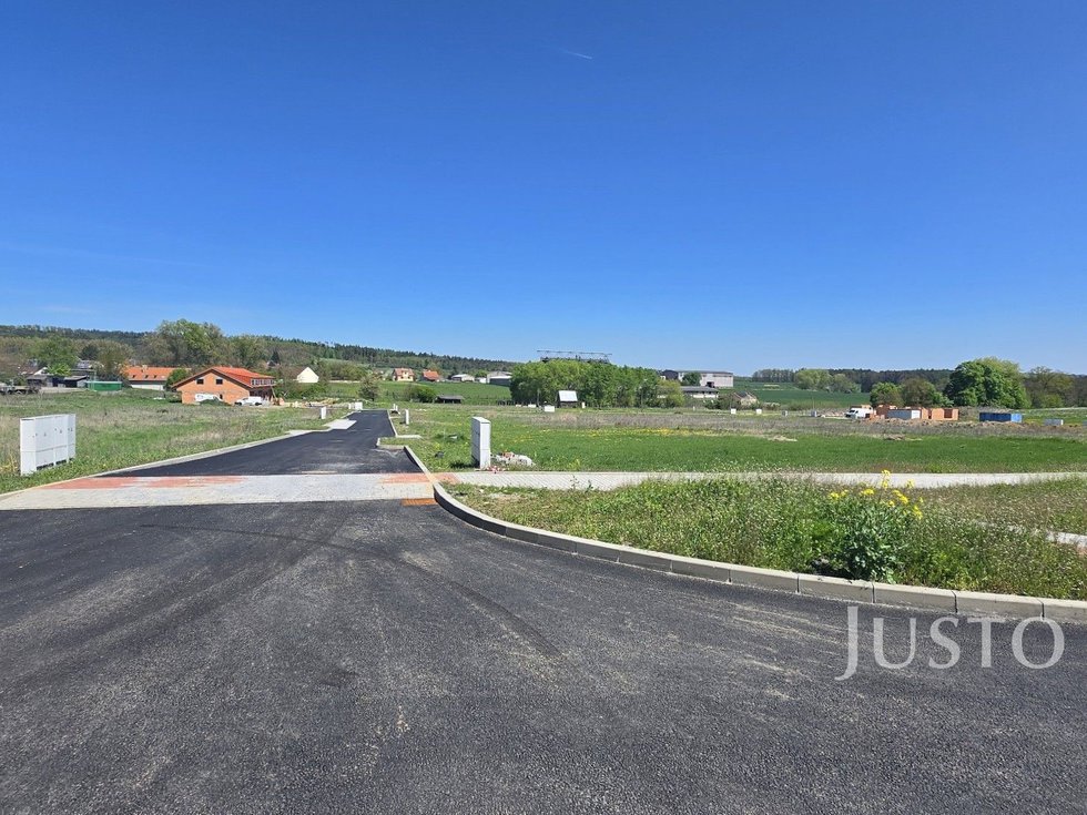 Prodej stavební parcely 1023 m², Čížová