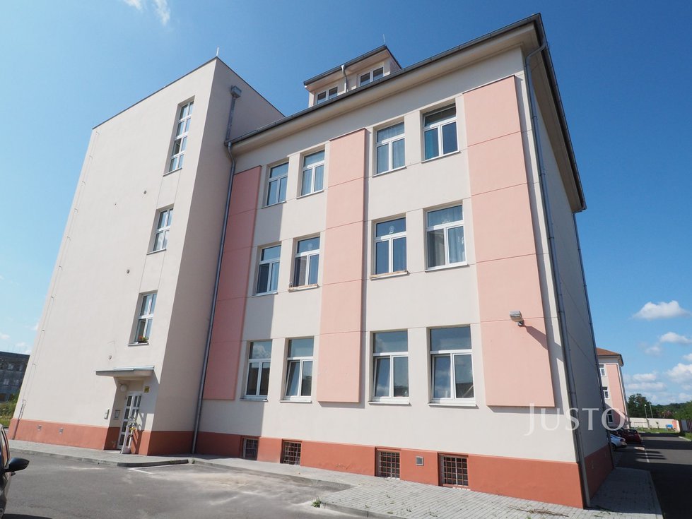 Prodej bytu 2+kk 67 m², Písek