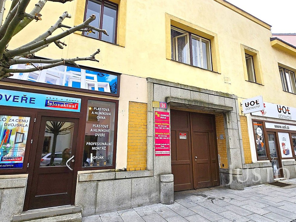 Pronájem skladu 34 m², Písek
