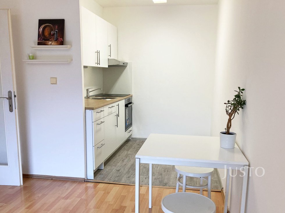 Pronájem bytu 2+kk 43 m², Praha