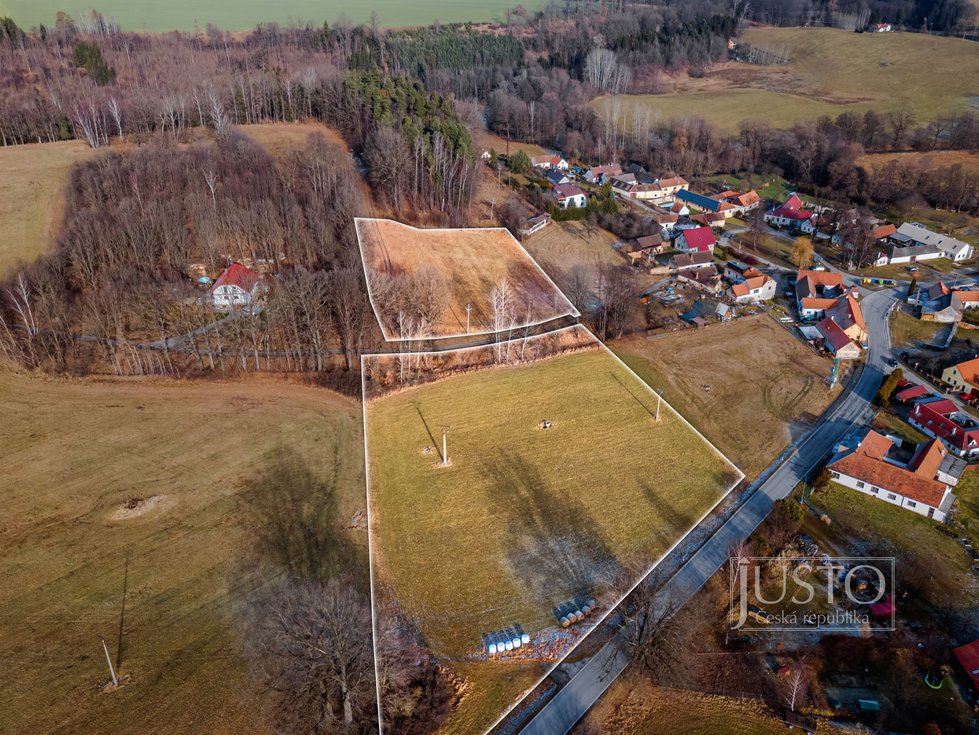 Prodej stavební parcely 5707 m², Komařice