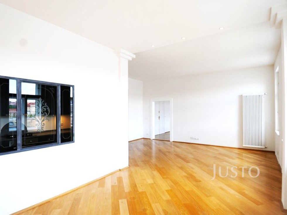 Pronájem bytu 3+1 95 m², Praha