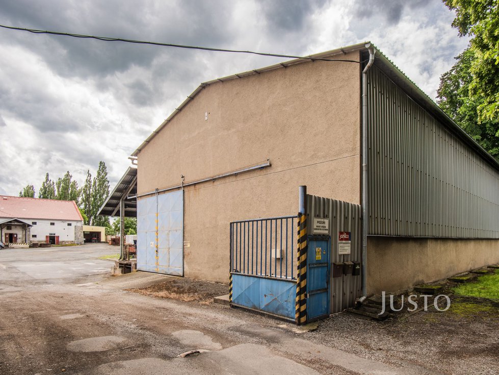 Pronájem skladu 482 m², Rovensko