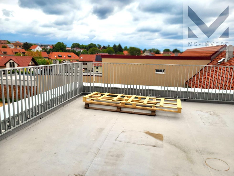 Prodej bytu 3+kk 74 m², Hostivice