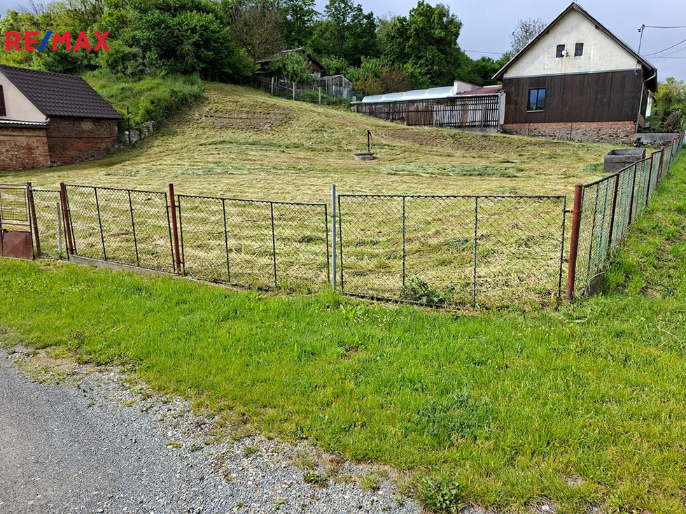 Pronájem zahrady 843 m², Hromnice