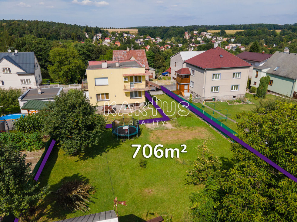 Prodej stavební parcely 706 m², Vřesina