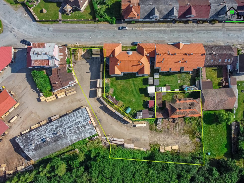 Prodej komerčního pozemku 2291 m², Radnice