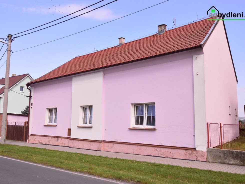 Prodej rodinného domu 120 m², Vstiš