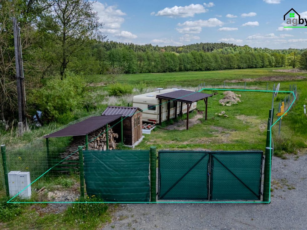 Prodej zahrady 516 m², Zahrádka
