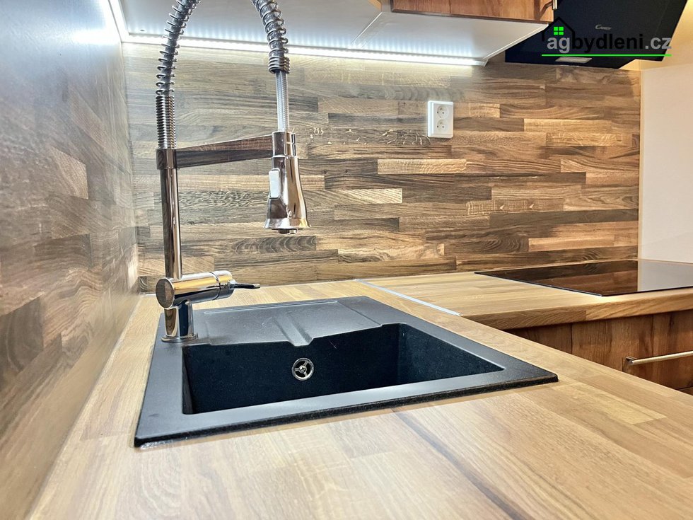 Pronájem bytu 2+kk 40 m², Třemošná