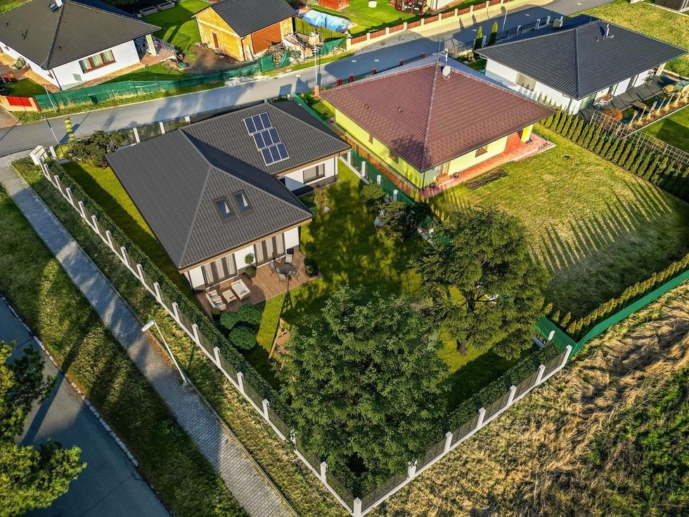 Prodej stavební parcely 749 m², Pečky