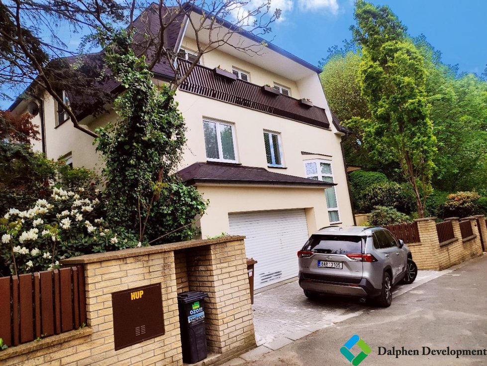 Prodej vily 280 m², Vřesina