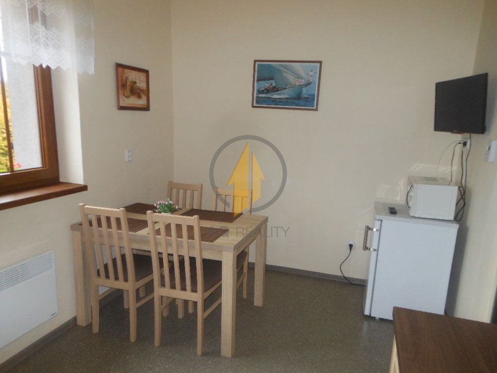Pronájem bytu 1+1 31 m², Karlovice