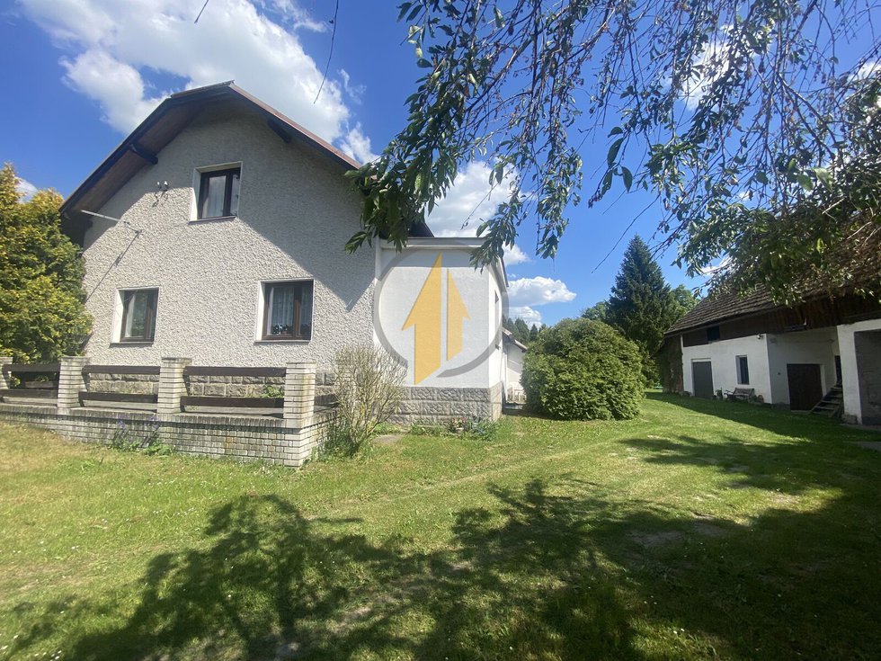 Prodej rodinného domu 250 m², Újezd pod Troskami
