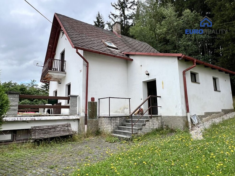 Prodej rodinného domu 195 m², Valy