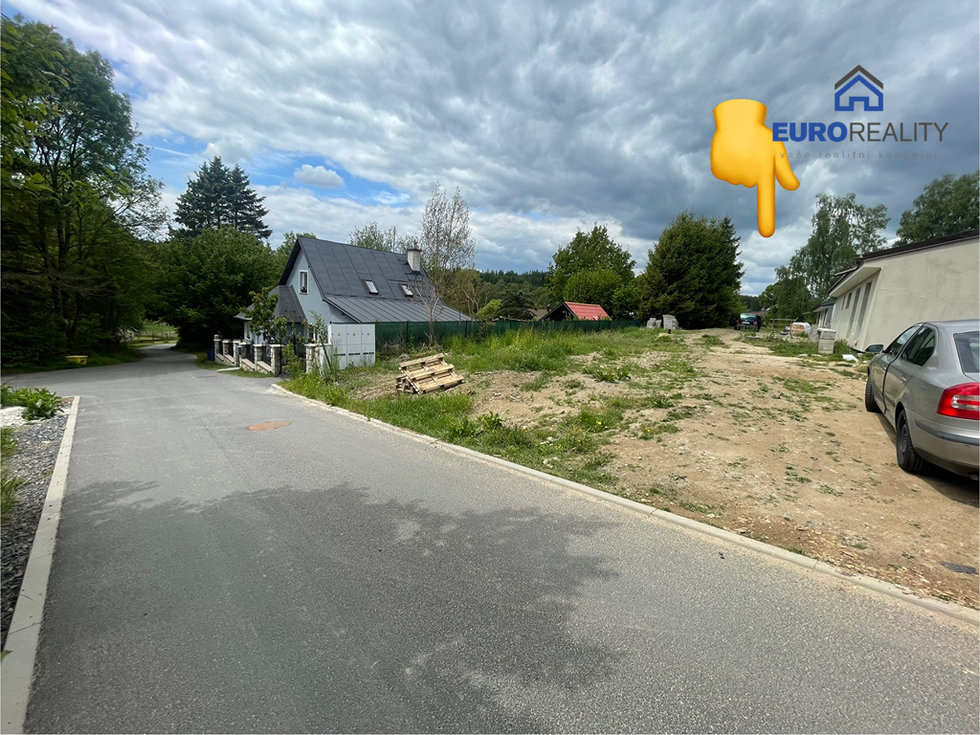 Prodej stavební parcely 1136 m², Valy