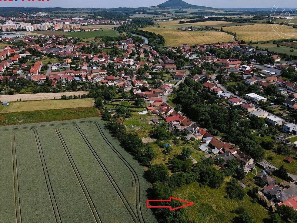 Prodej stavební parcely 4611 m², Roudnice nad Labem