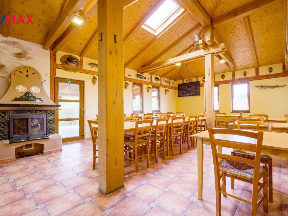 Prodej restaurace 500 m², Hrdějovice