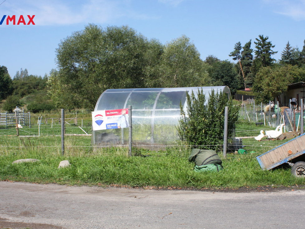 Prodej stavební parcely 3676 m², Lety
