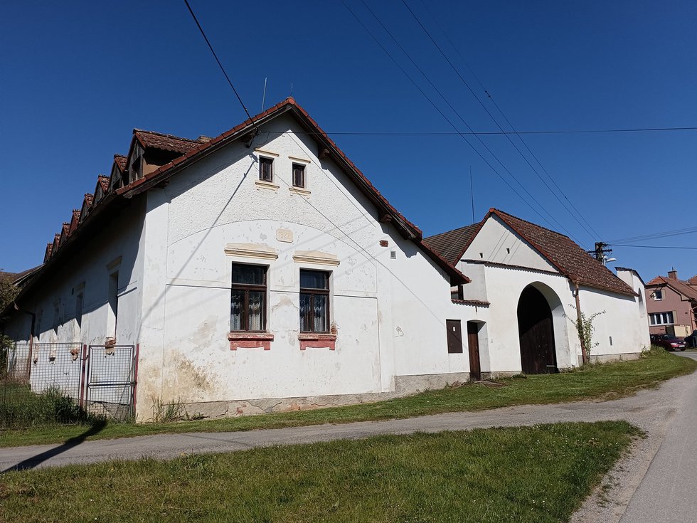 Prodej rodinného domu 1894 m², Malšice