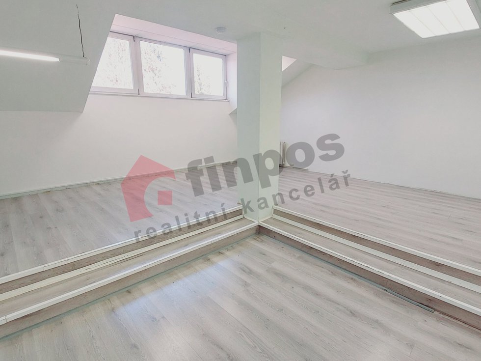 Pronájem obchodu 89 m², Kamenice