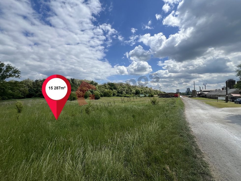 Prodej komerčního pozemku 15287 m², Štětí