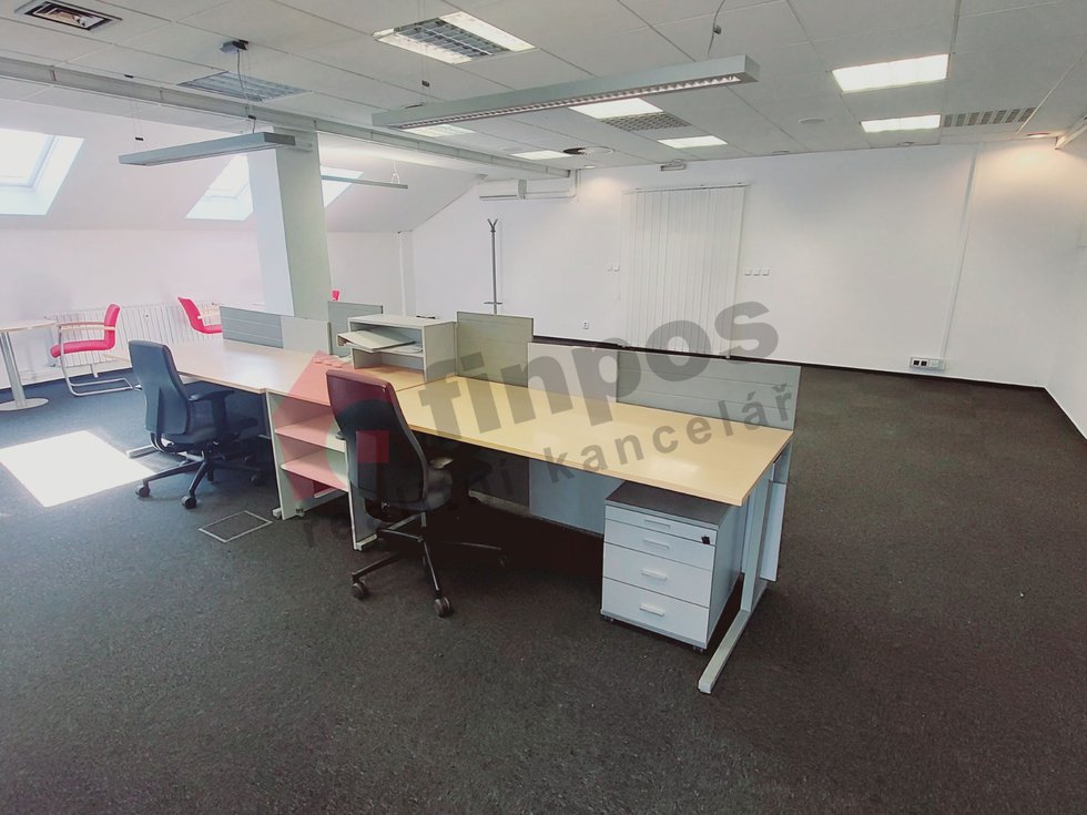 Pronájem obchodu 245 m², Kamenice