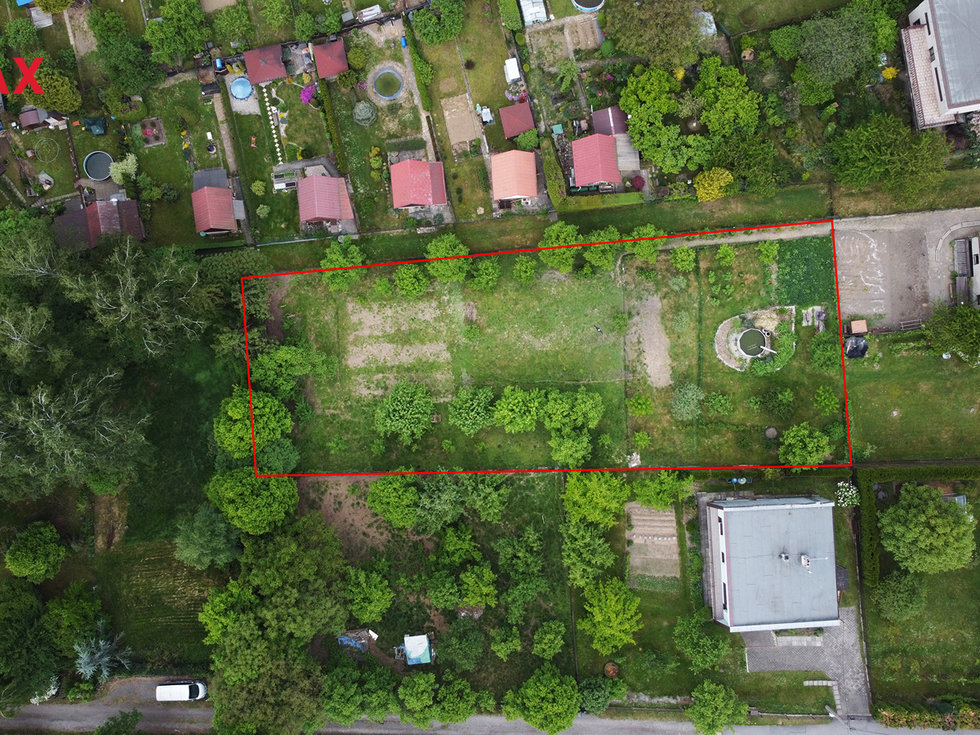 +420 776 335 999, ladislav.urbancik@re-max.cz