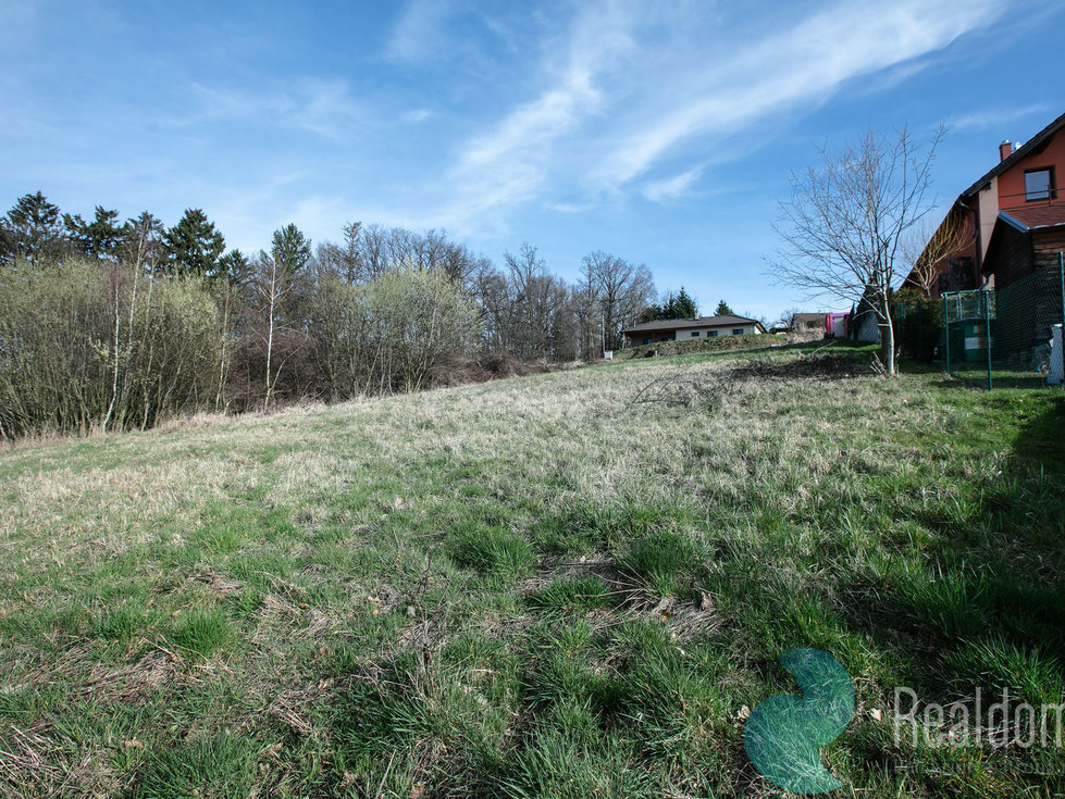 Prodej stavební parcely 1008 m², Soběhrdy