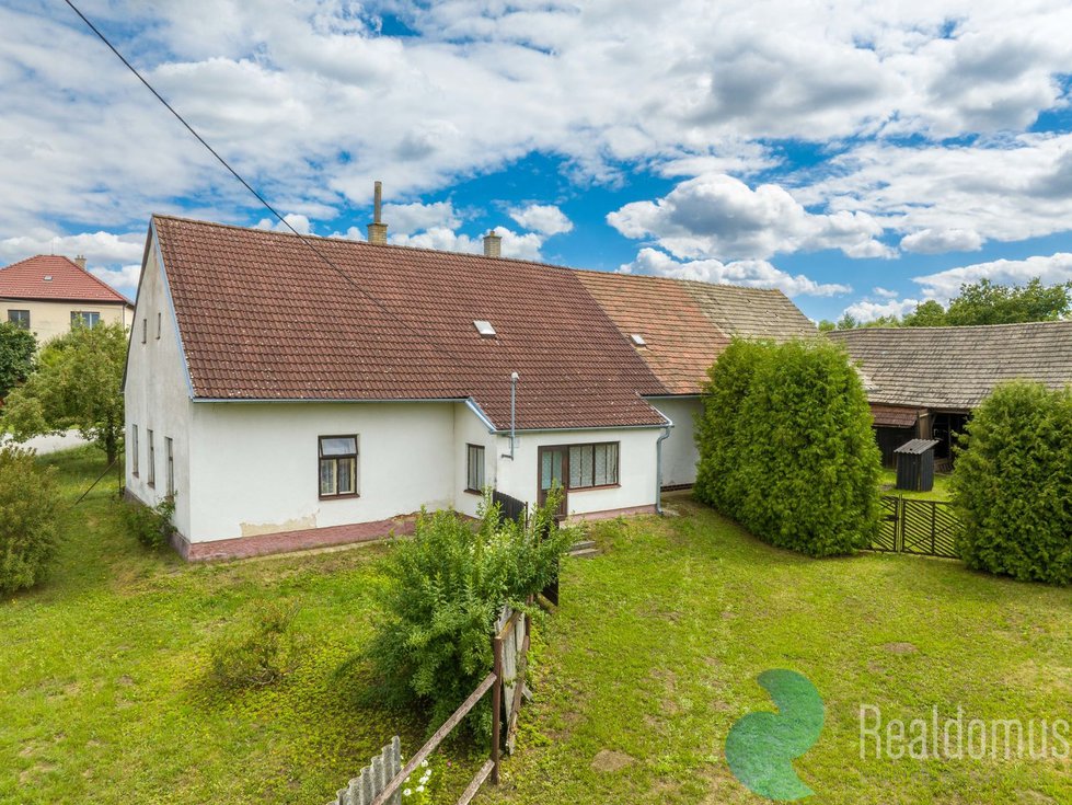 Prodej zemědělské usedlosti 100 m², Předín