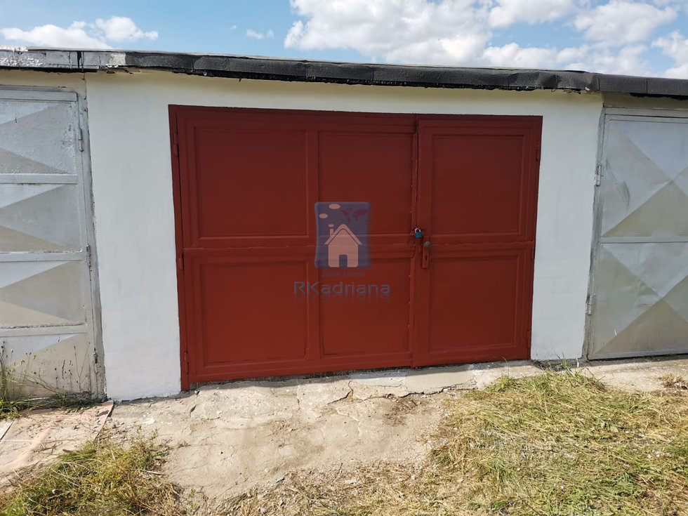 Pronájem garáže 18 m², Pardubice