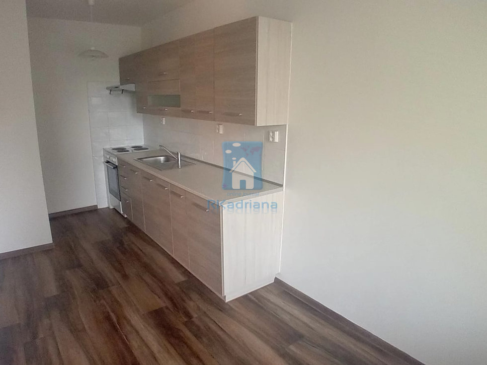 Pronájem bytu 3+1 85 m², Praha
