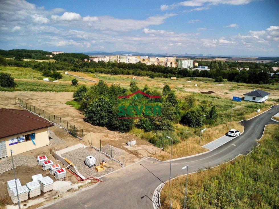 Prodej stavební parcely 992 m², Chomutov