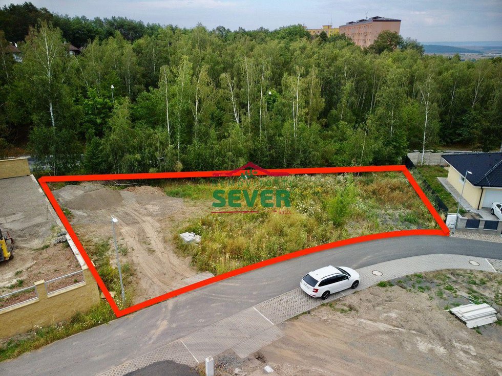 Prodej stavební parcely 761 m², Chomutov