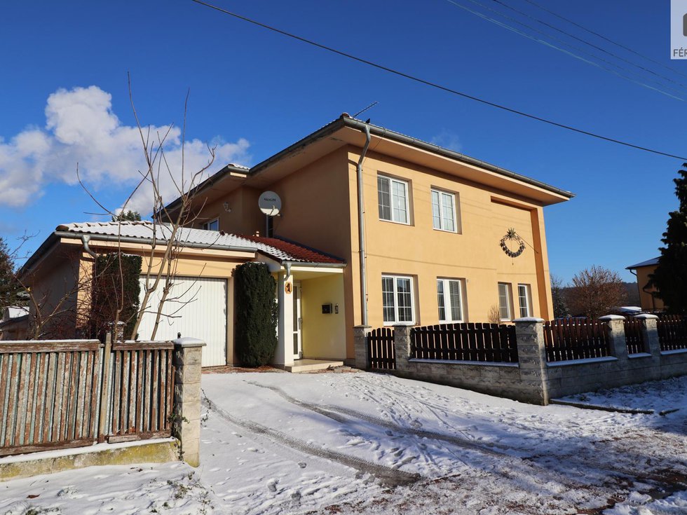 Prodej rodinného domu 410 m², Štětí
