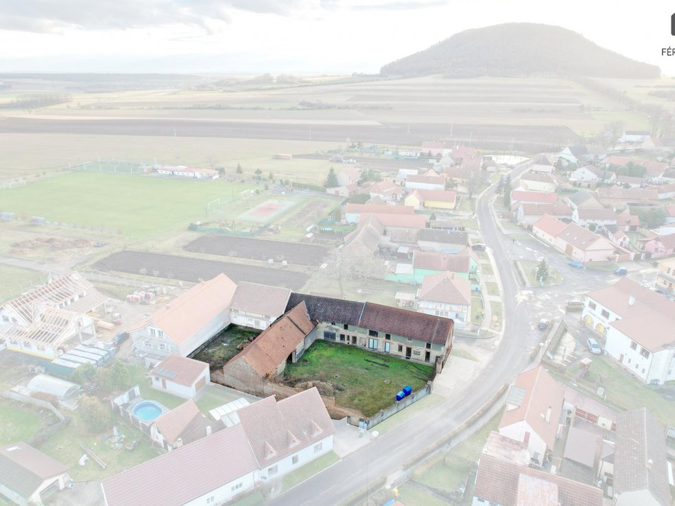 Prodej rodinného domu 380 m², Krabčice