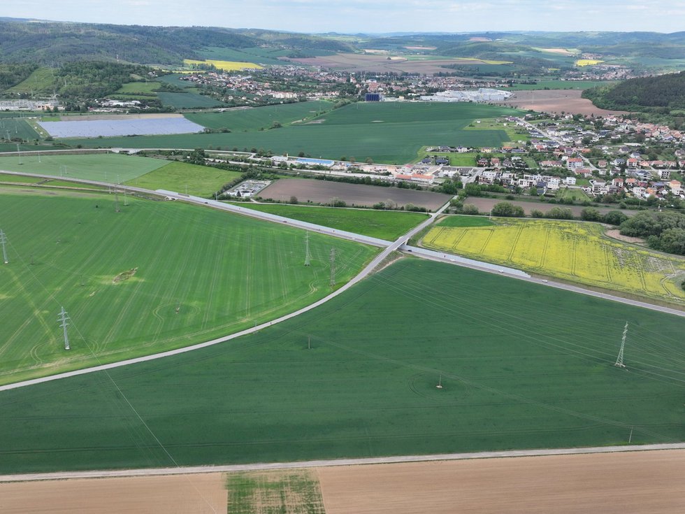 dji_fly_20250508_150854_767_1746710418146_photo
