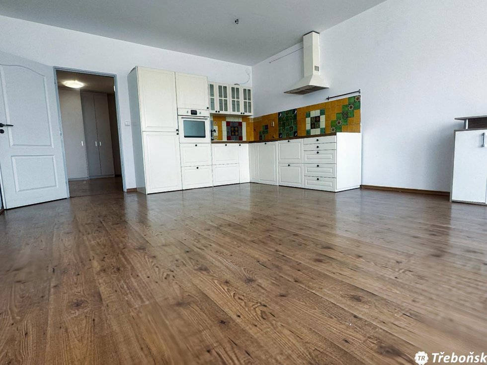 Prodej bytu 3+kk 86 m², Třeboň