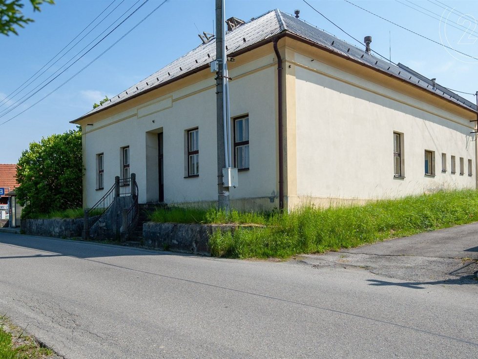 Prodej výrobního objektu 180 m², Lešná